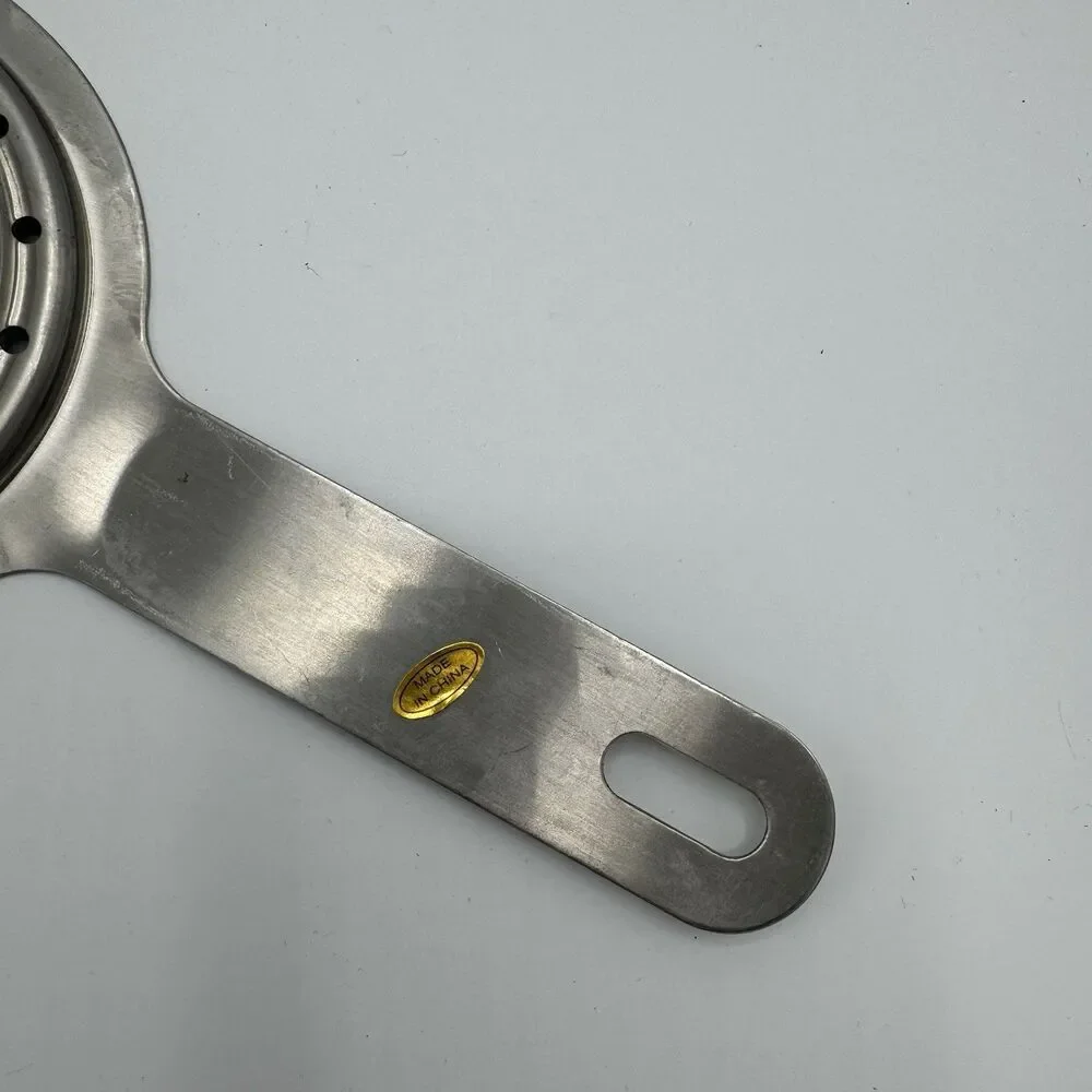 Unbranded universal can