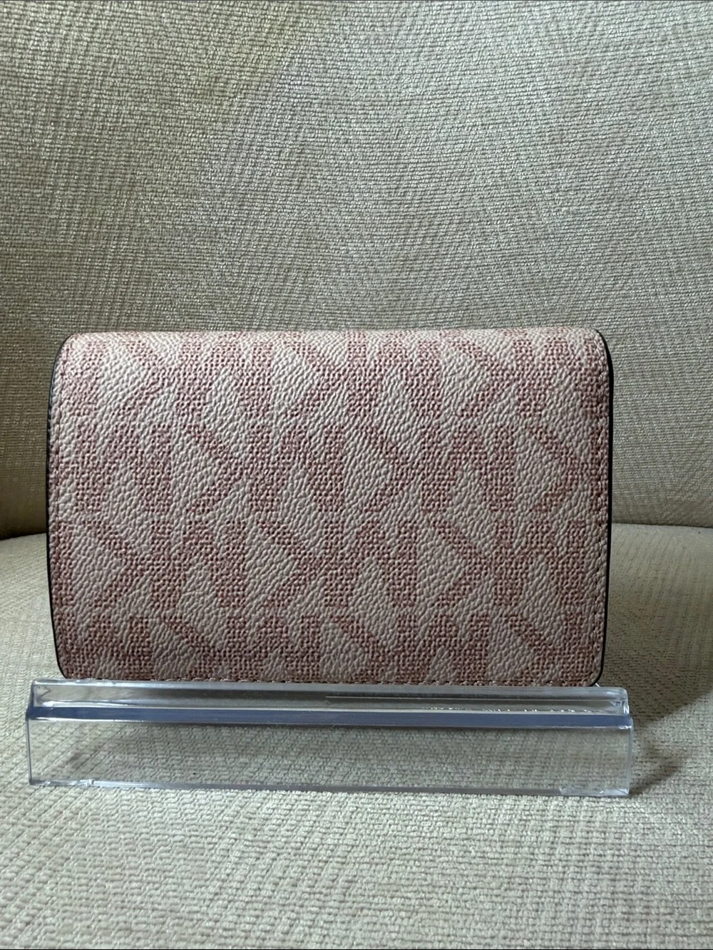 Michael Kors compact michael