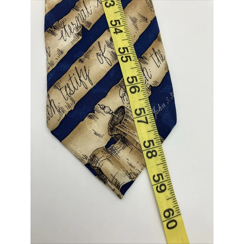 Eagles Wings silk neck
