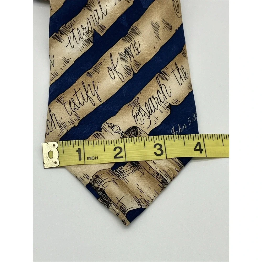 Eagles Wings silk neck