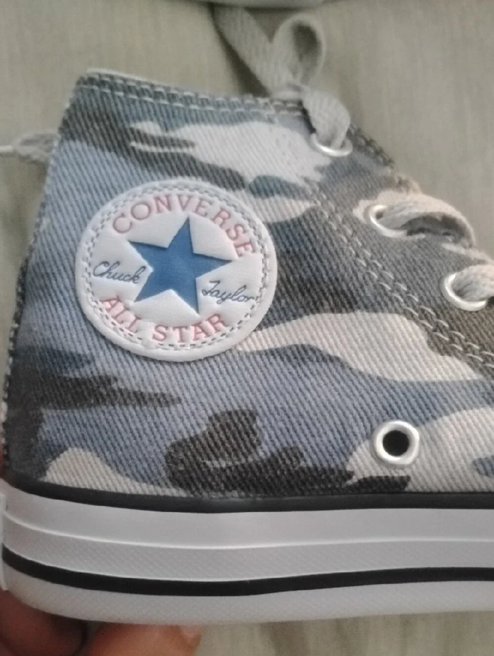 Converse kids high