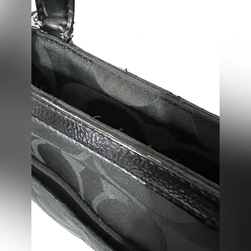 Coach applique daisy