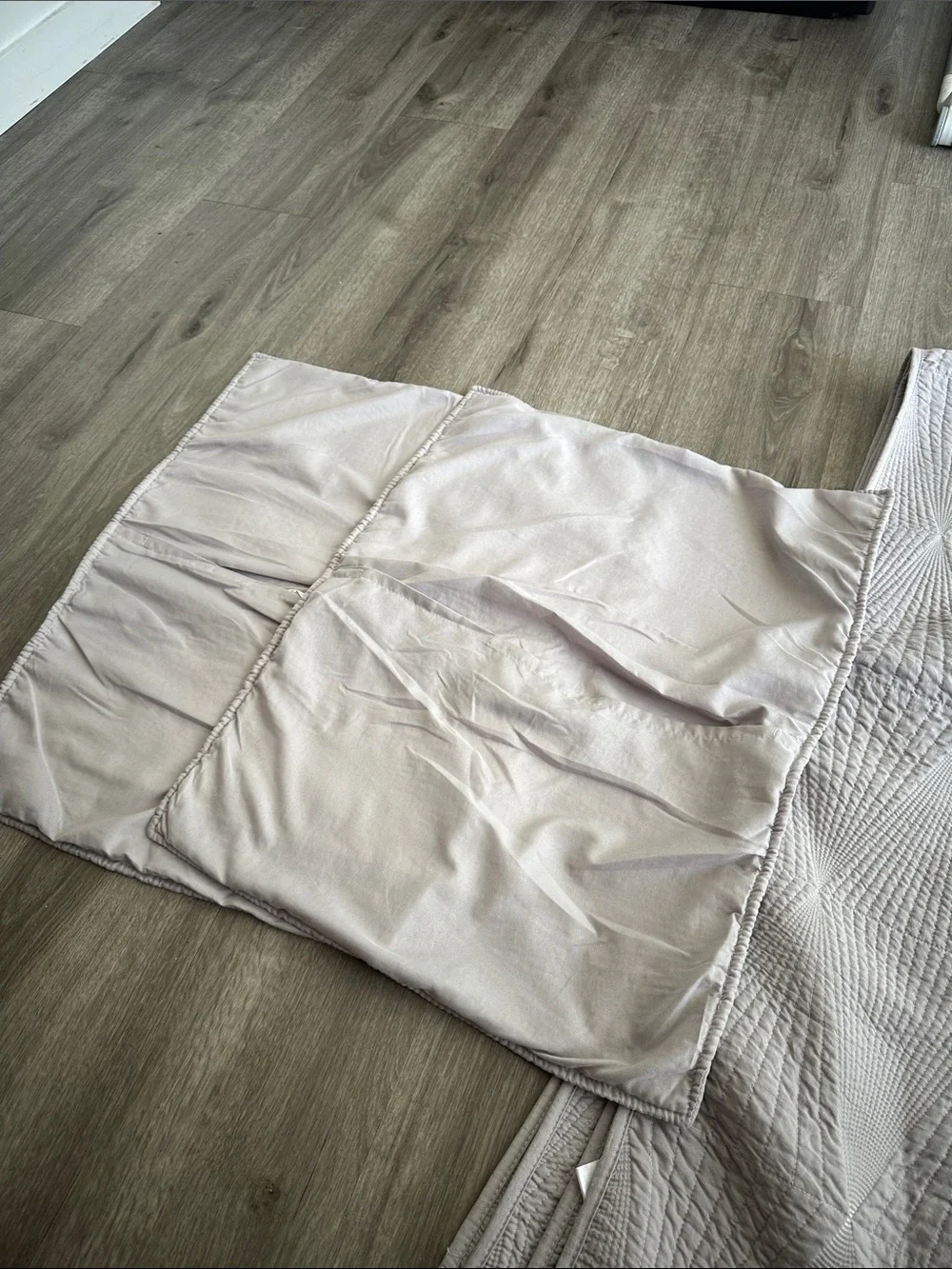 Diamond-Textured Quilted Coverlet in light purple