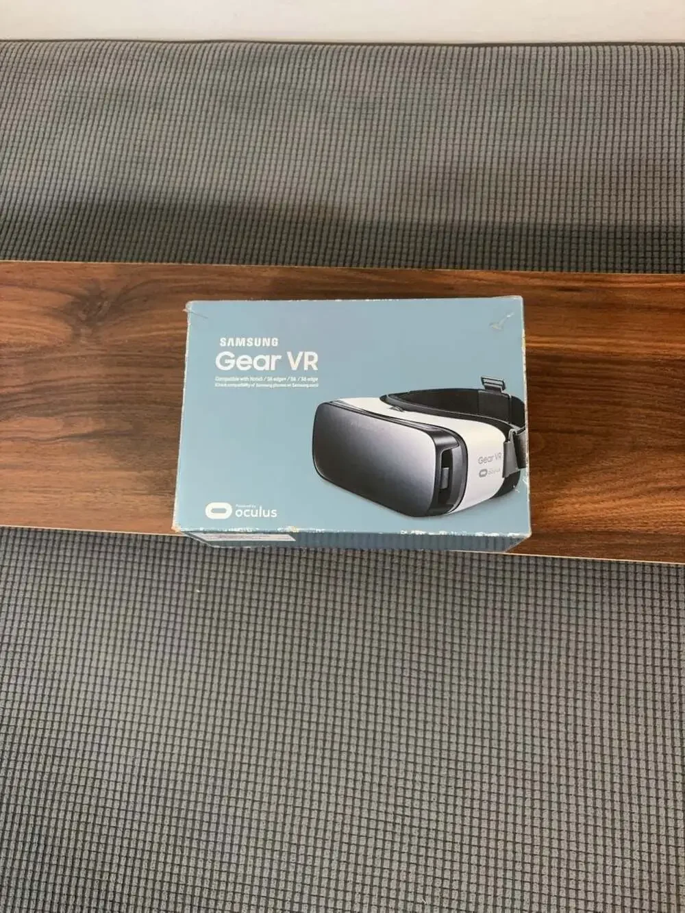Samsung Gear VR SM-R322 Virtual Reality Headset