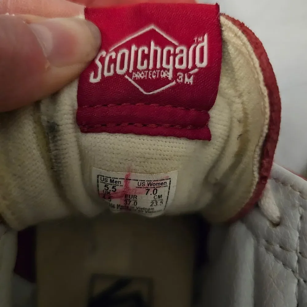 Vans hi closures theory