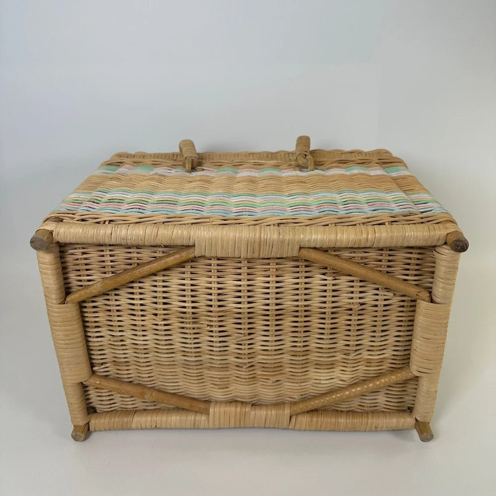 VTG‎ Rattan Pastel Rainbow Wicker Picnic Basket | boho eclectic handles storage