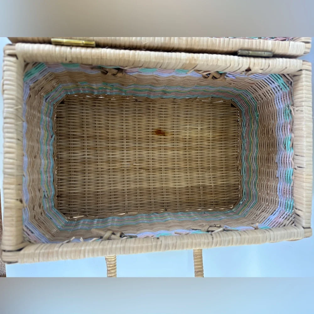 VTG‎ Rattan Pastel Rainbow Wicker Picnic Basket | boho eclectic handles storage