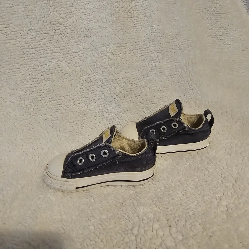 Converse stylish navy