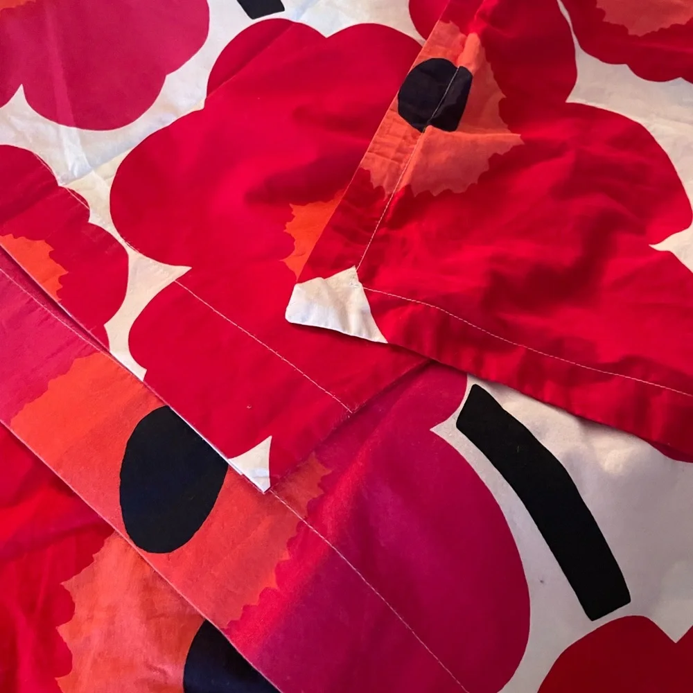 NWOT Marimekko comforter pillowcases sham set Unikko Red floral bed set READ