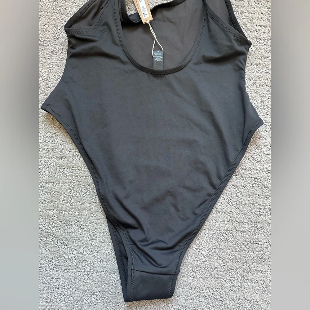 SKIMS scoop neck