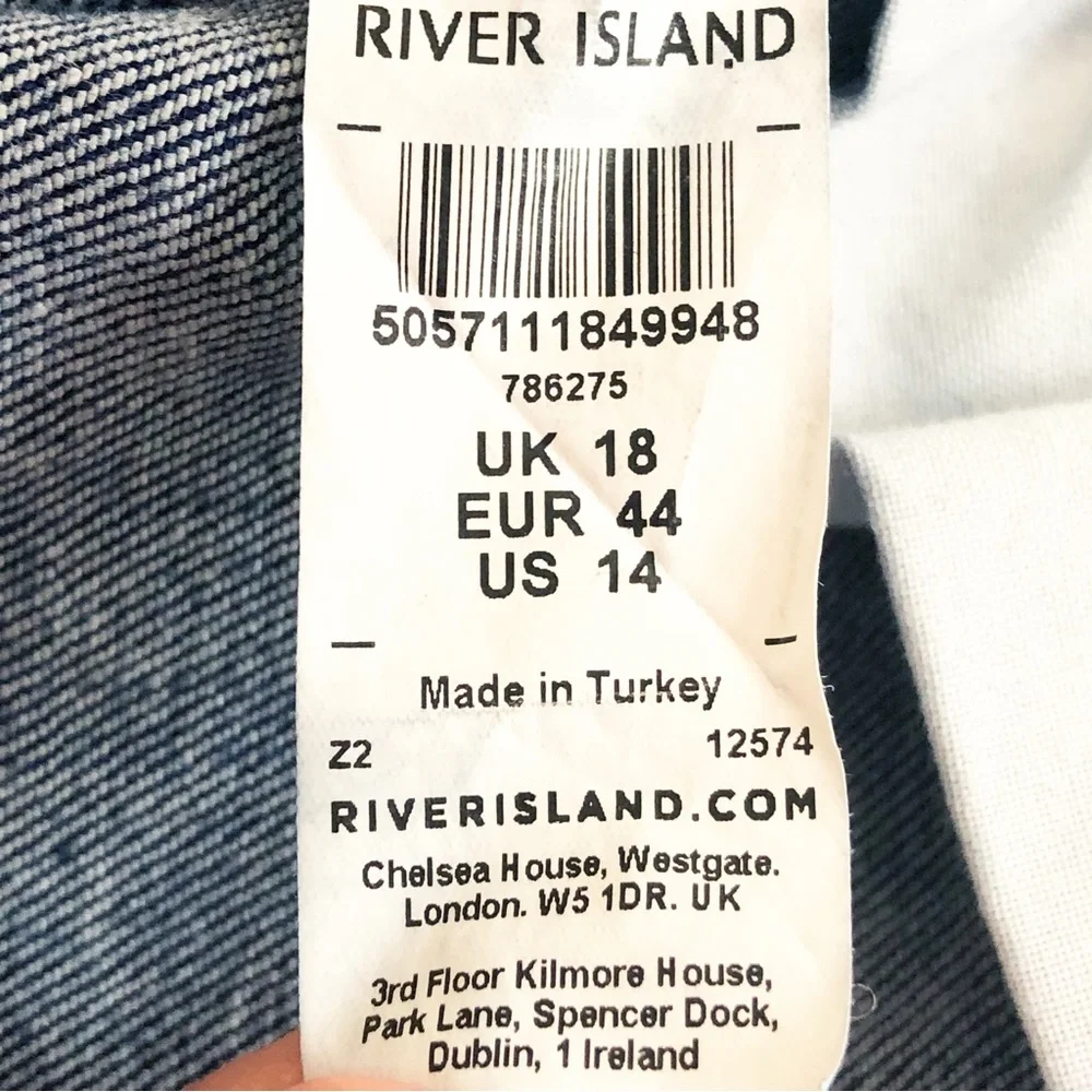 River Island river island