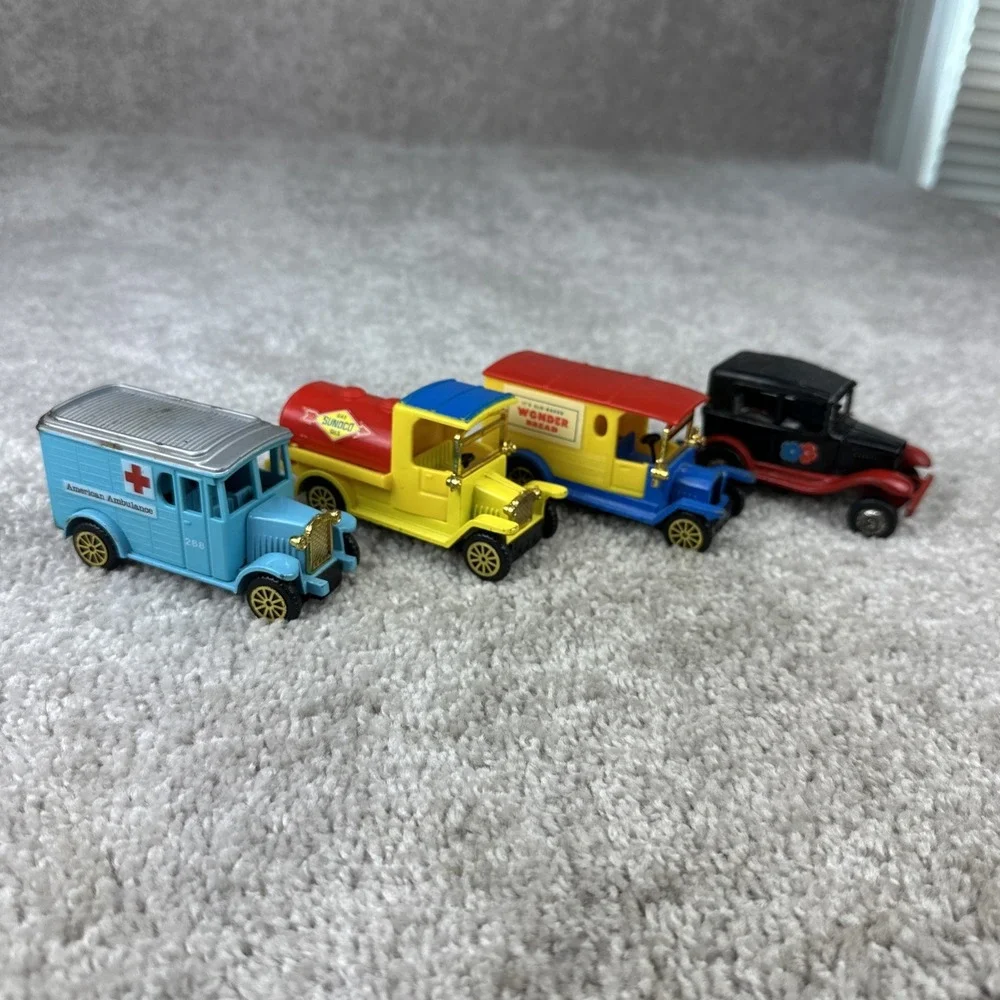Lot of 4 Vintage Diecast Vehicles Sunoco Gas Oils Wonder Bread Ambulance