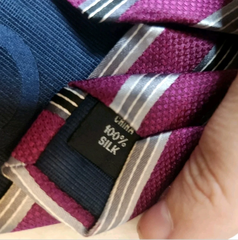 Michael Kors Diagonal Striped Tie Mens 100% Silk Purple Burgundy Designer Career