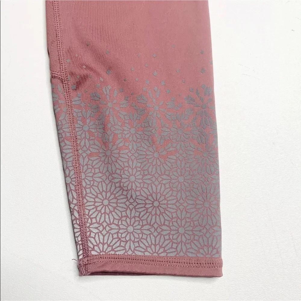 Fabletics Mid-Rise UltraCool Cropped Leggings S