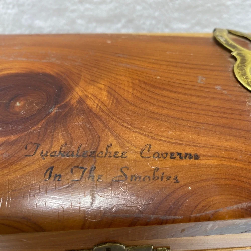 Cedar Box Trinket Keepsake Chest Tuchalechee Caverns Smokies Engraved‎ Wood
