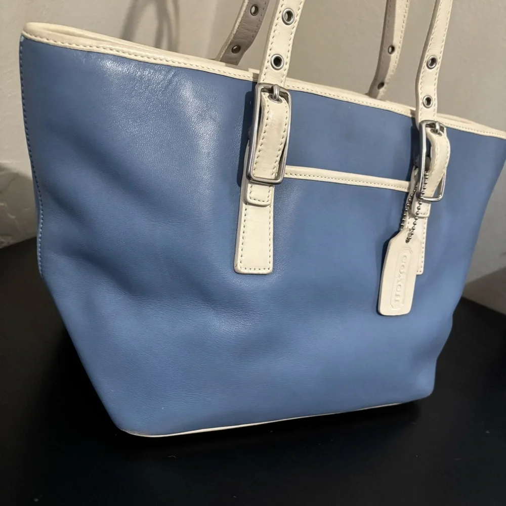 Coach Vintage Leather Shoulder Tote Purse Silver Buckle Minimalist Blue