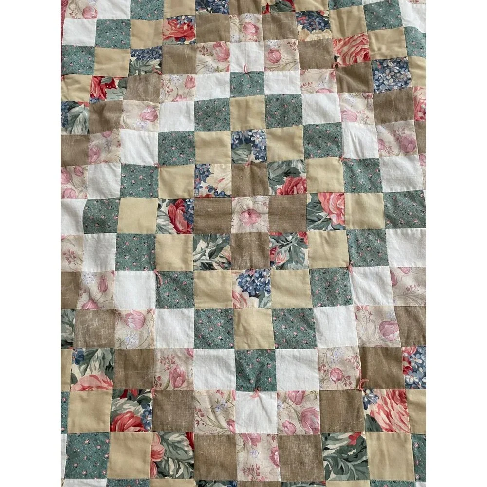 Floral pieced tied quilt pink Trip Around the World 1shabby chic lap blanket 36