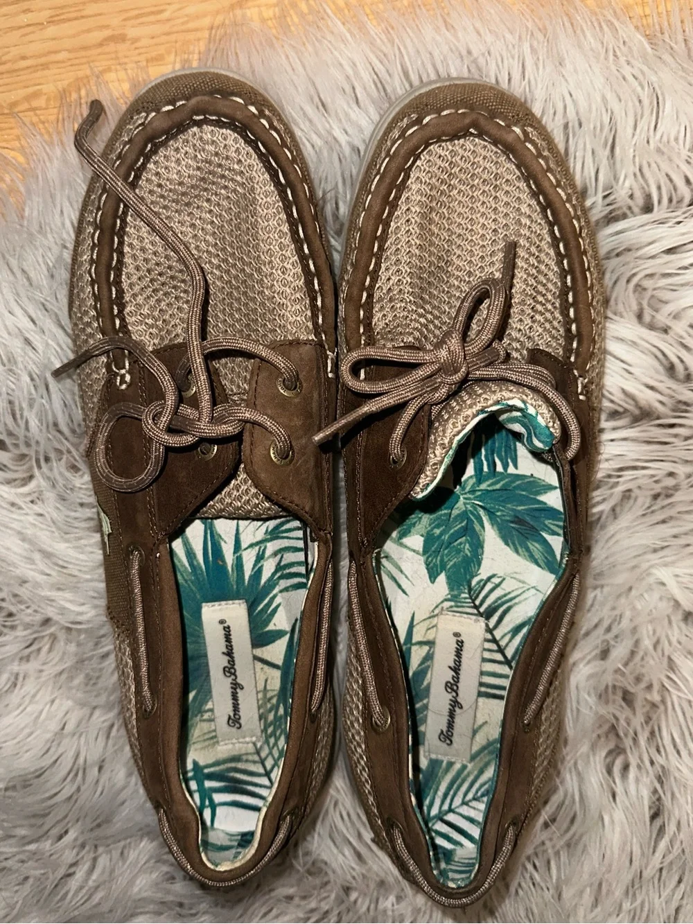 Tommy Bahama casual boat