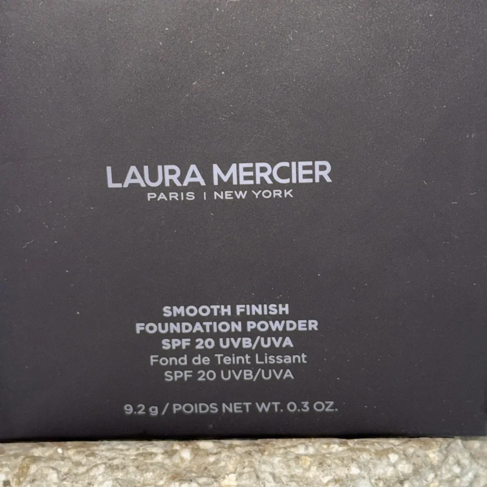 Laura Mercier Foundation Smooth Finish‎ Powder