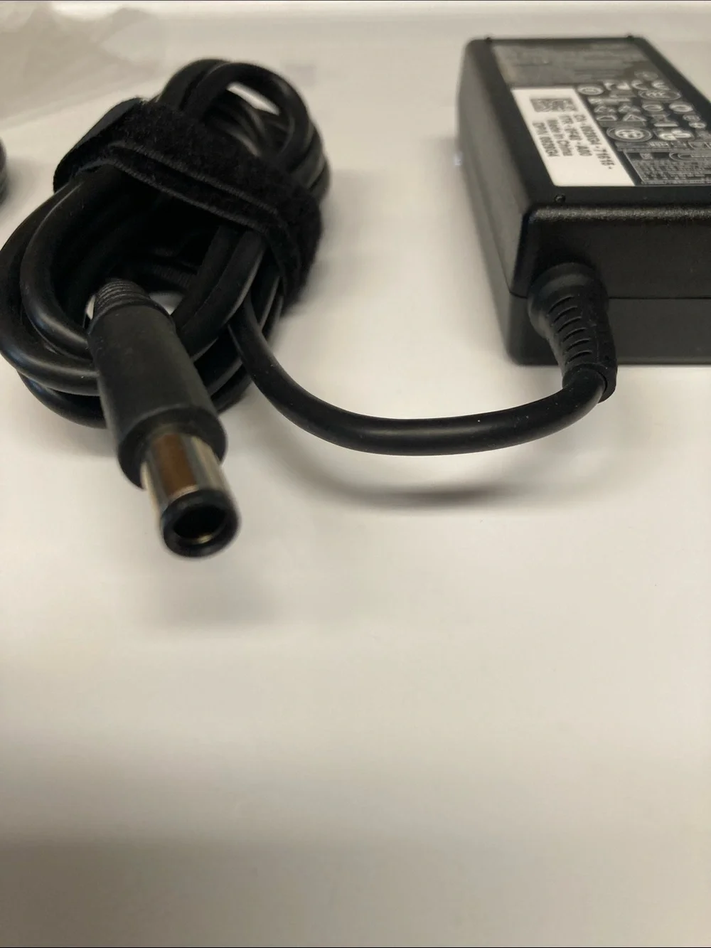 Dell Laptop 65W AC Power Adapter with 6 ft Detachable AC Cord