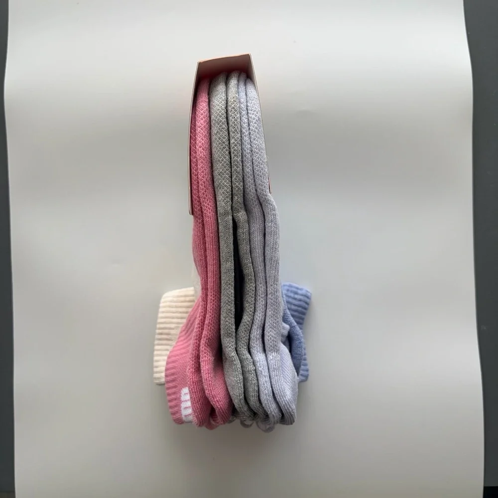 Puma women’s low cut socks 6 pack size 5-9.5 blue green pink white
