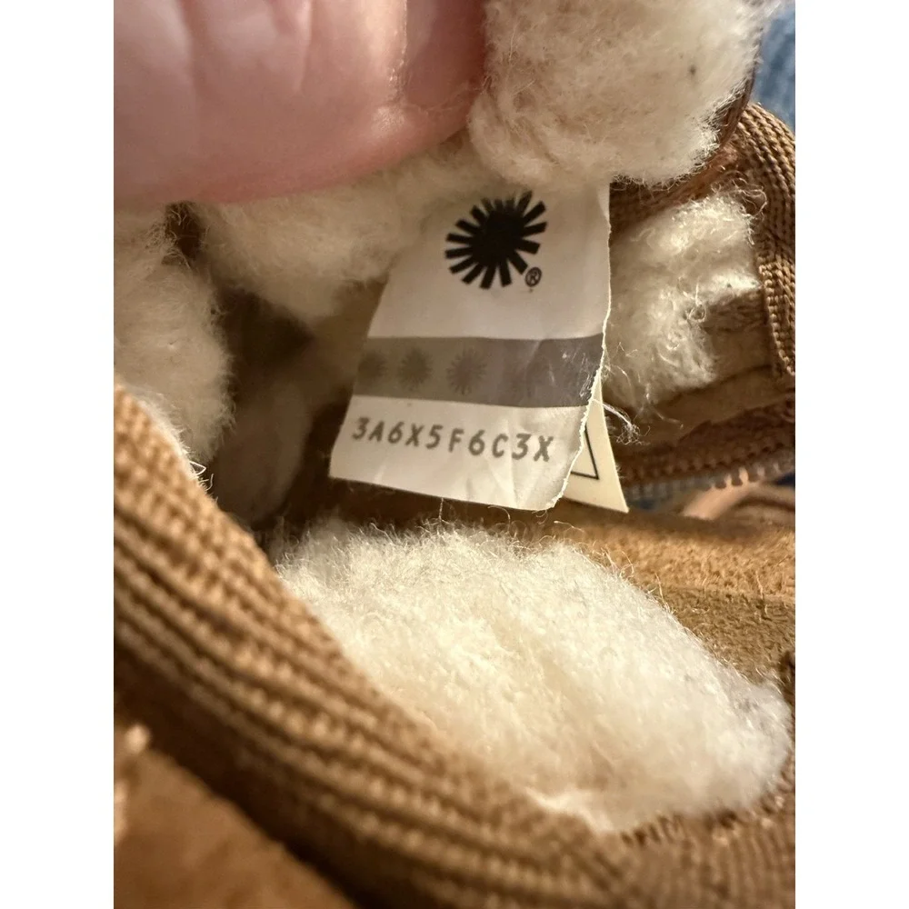 UGG toddler chukka
