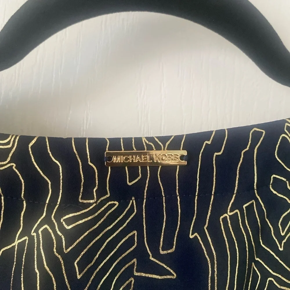 Michael Kors gold and navy blouse size-L
