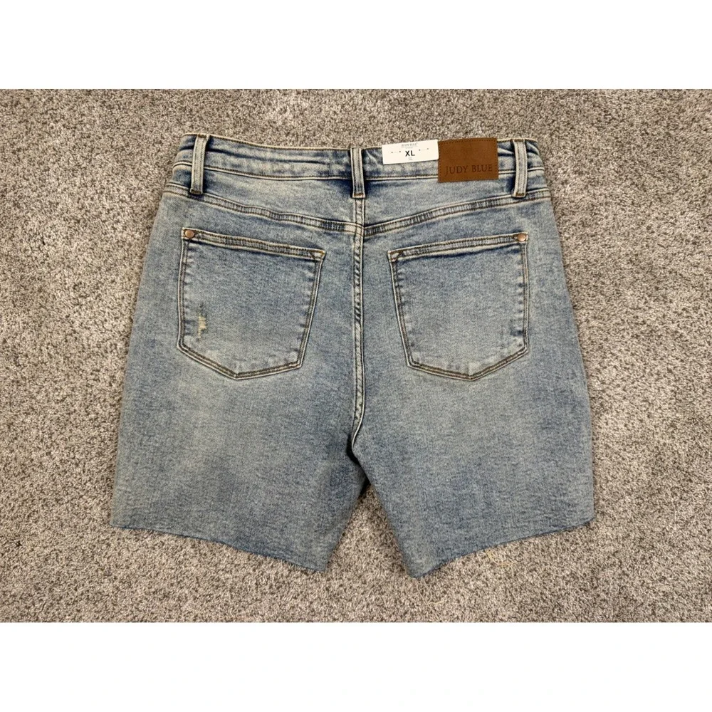Judy Blue Denim Shorts Women XL Light Blue NWT Distressed High Waist Cut Off