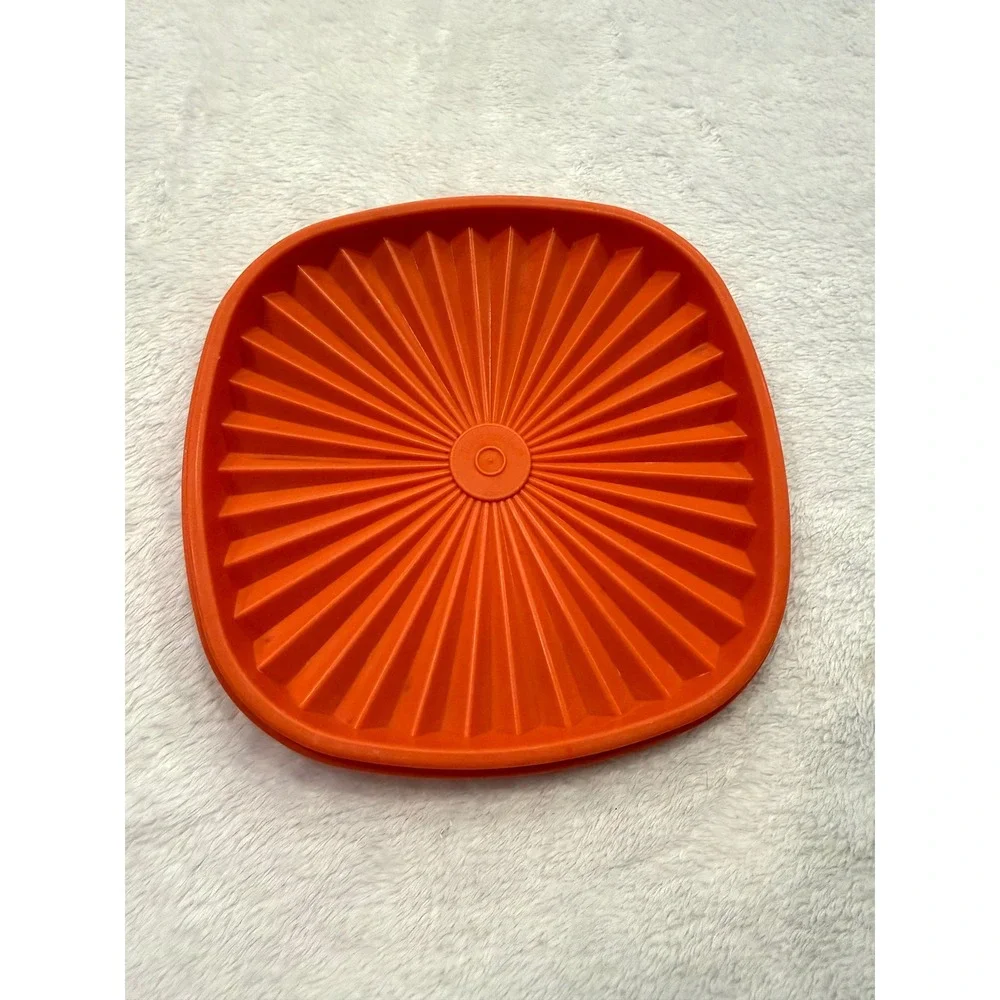 Tupperware vintage servalier