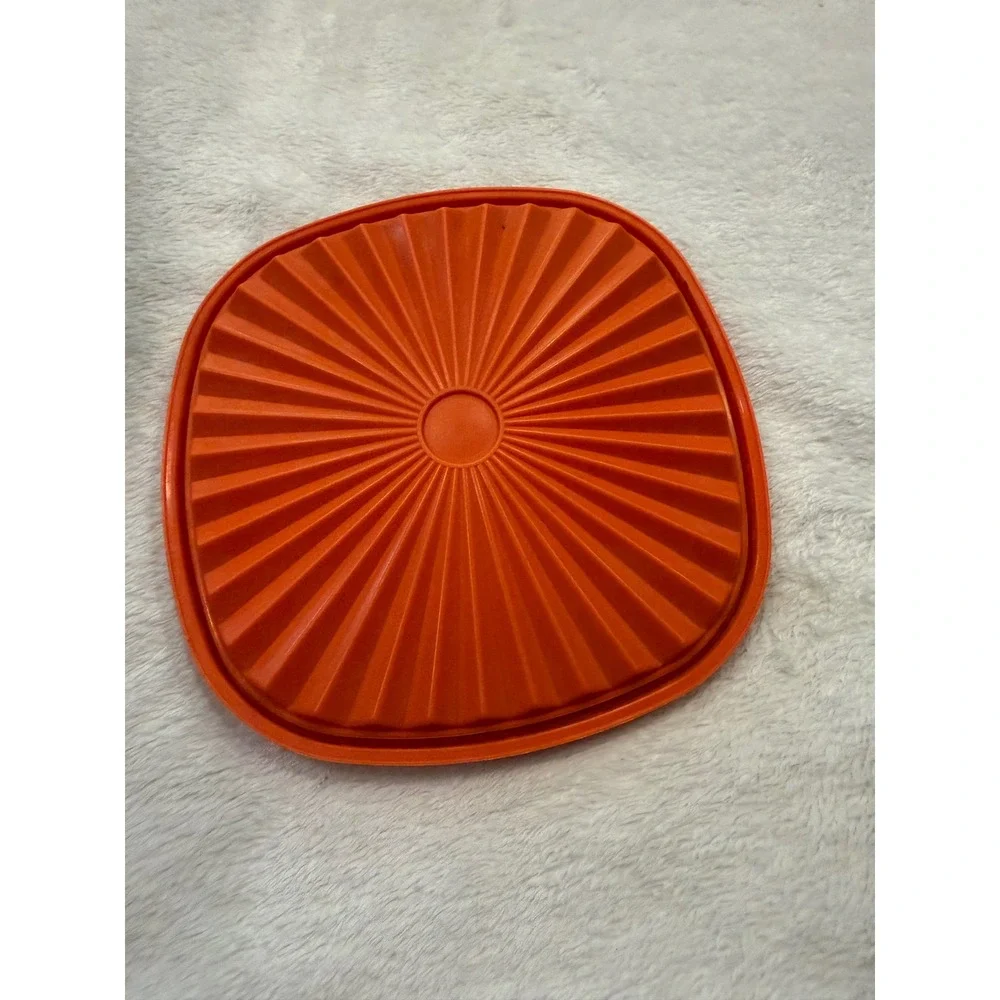 Tupperware vintage servalier