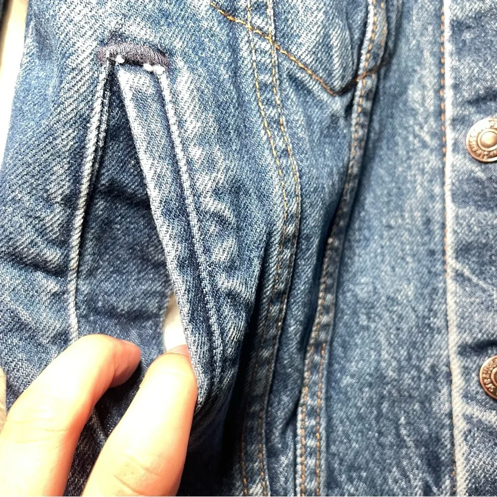 Vintage Boy/Girl Levi’s Medium Wash Denim Jean Jacket‎ Size 16 Made In U.S.A