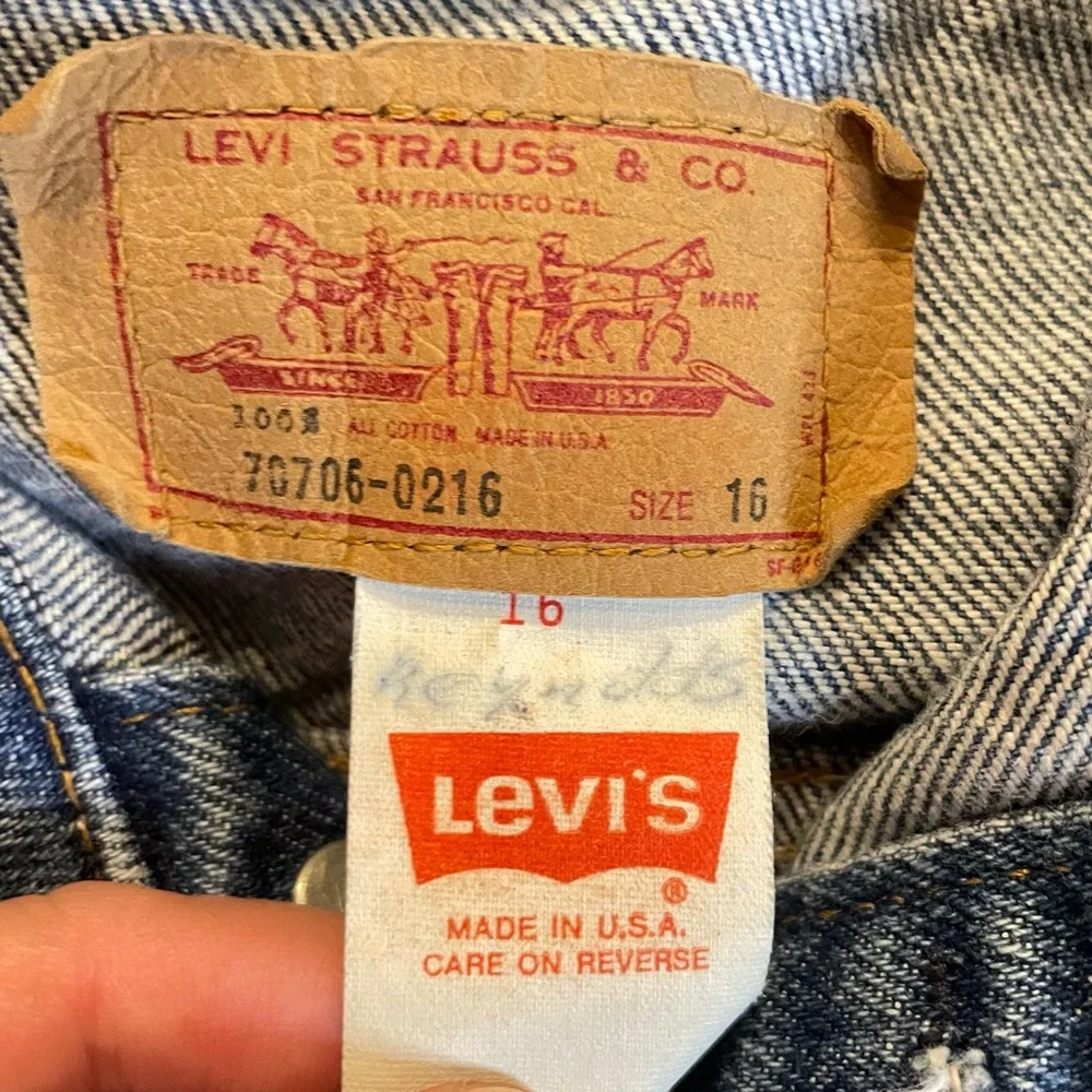 Vintage Boy/Girl Levi’s Medium Wash Denim Jean Jacket‎ Size 16 Made In U.S.A