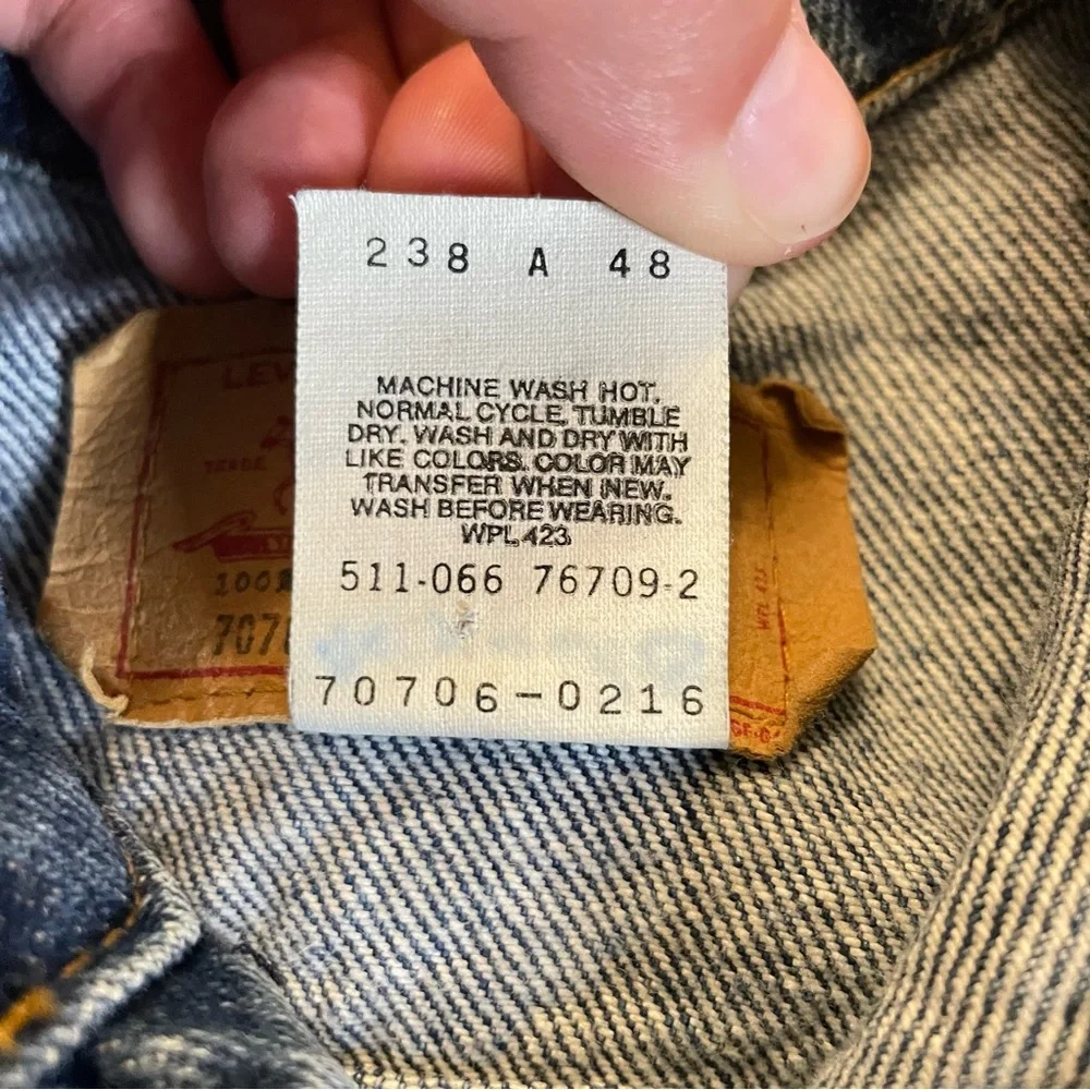 Vintage Boy/Girl Levi’s Medium Wash Denim Jean Jacket‎ Size 16 Made In U.S.A