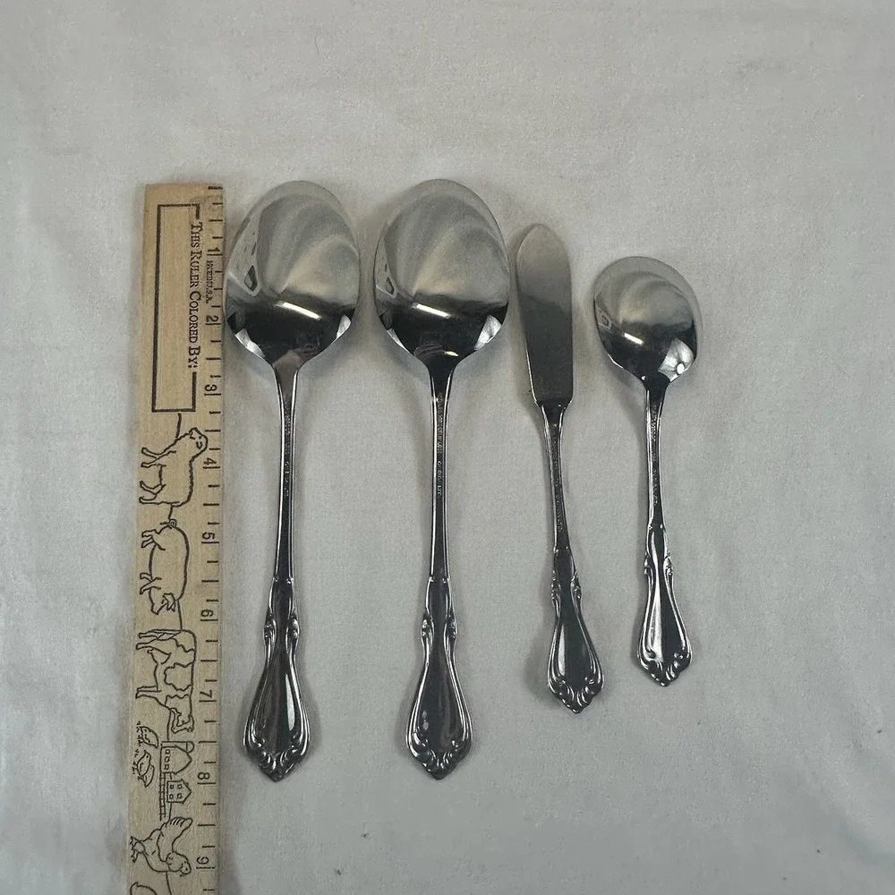LOT OF 4 WM. A. ROGERS ONEIDA STAINLESS Servers SUTTON PLACE Serving Spoon Exc