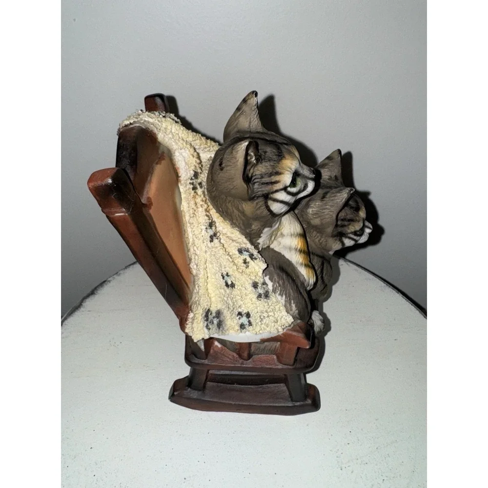 The Unbranded Brand ceramic tabby