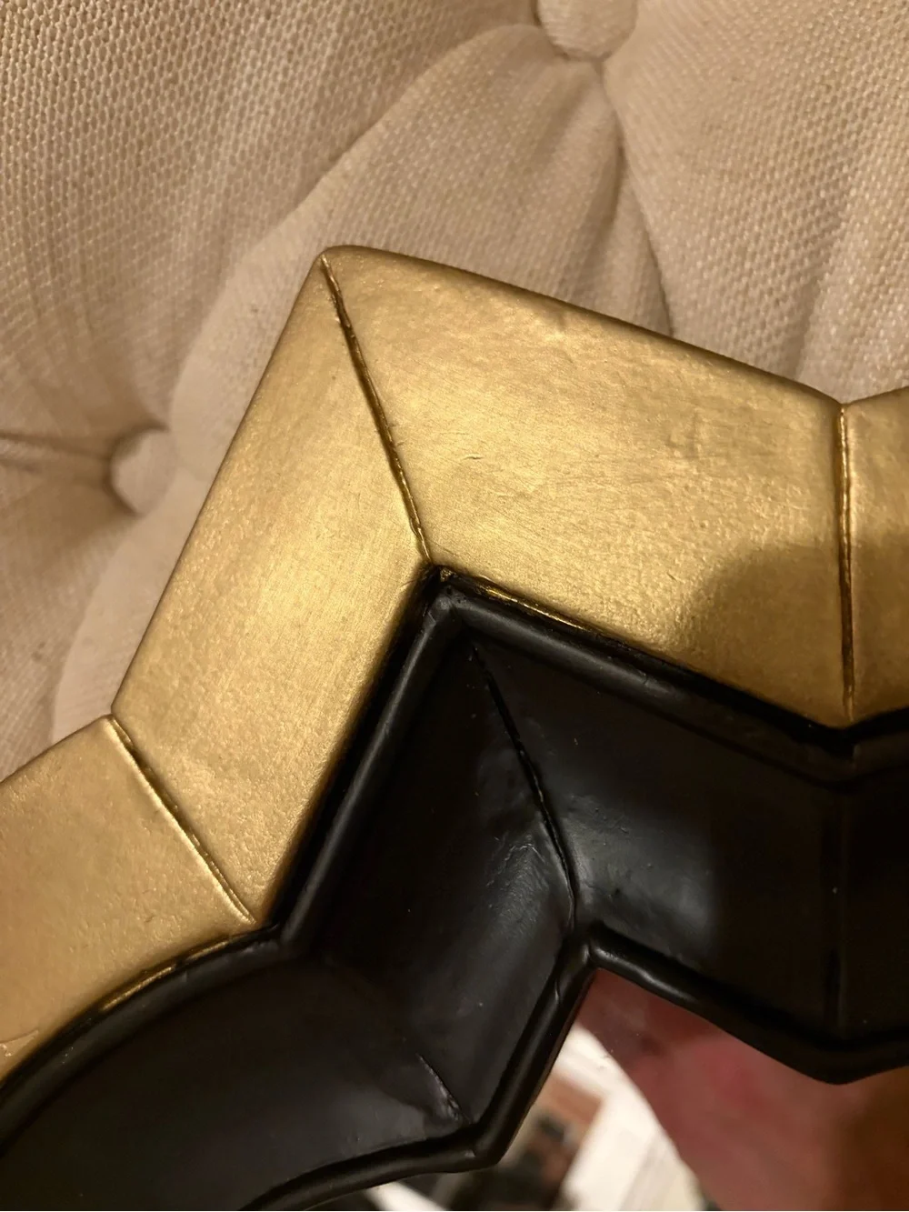 N/A elegant gold