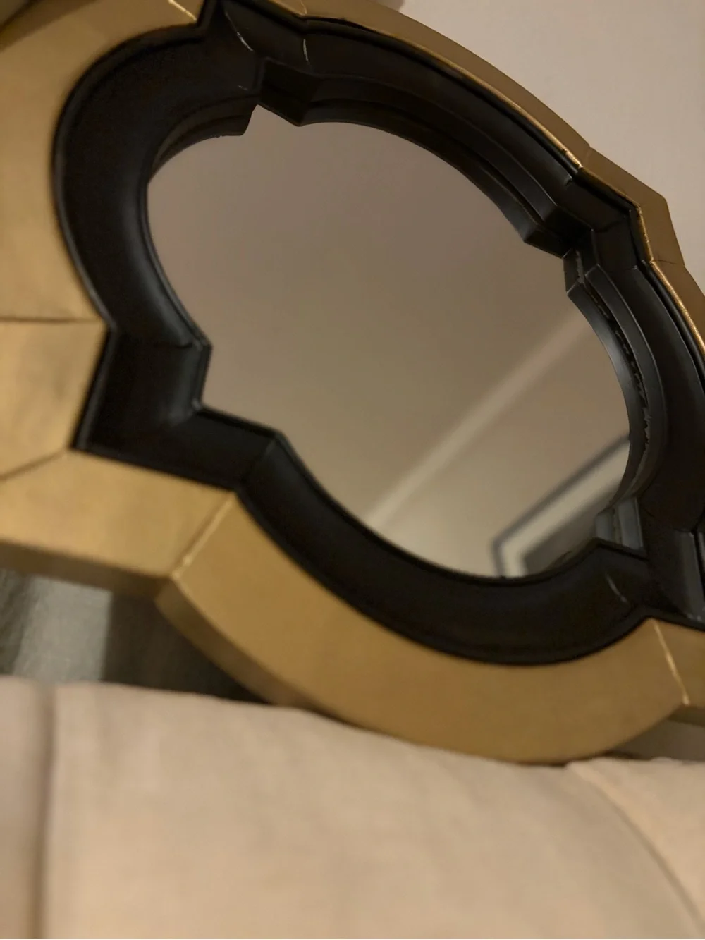 N/A elegant gold