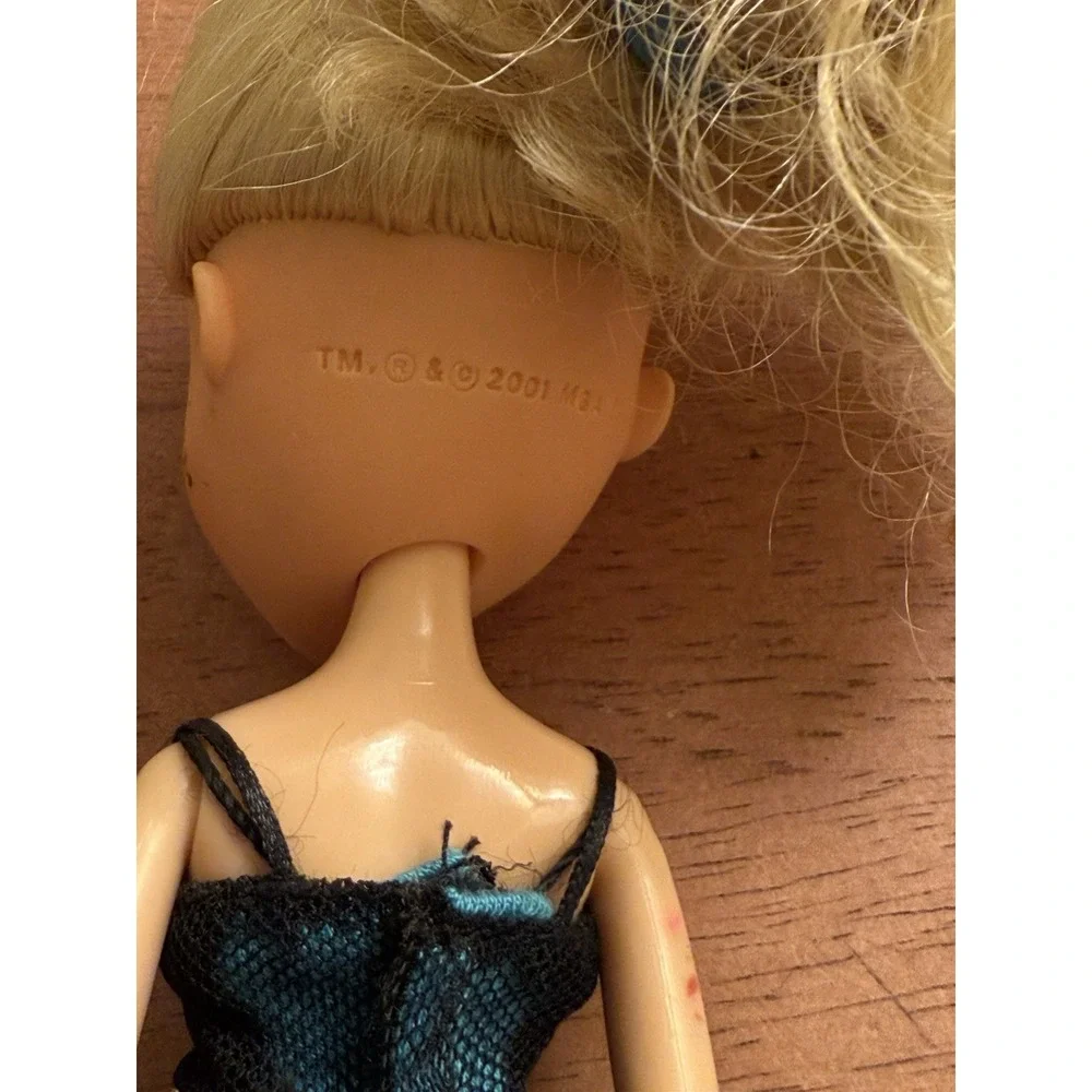 Vintage Bratz 2001 MGA‎ Doll & Treasures Cloe Outfit