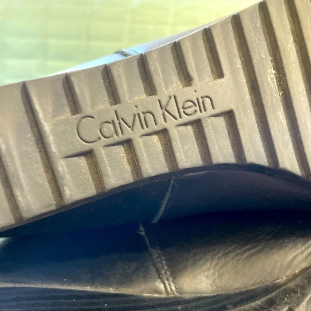 Calvin Klein quality heel pretty