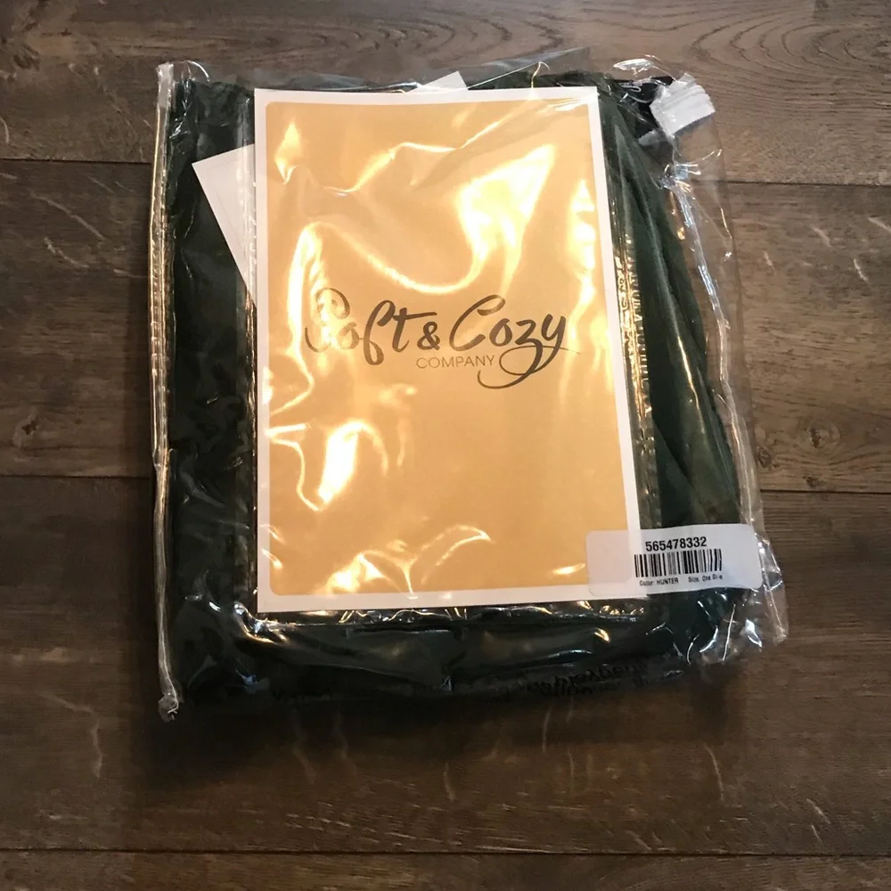 Soft &‎ Cozy Animal Hooded Scarf NIB