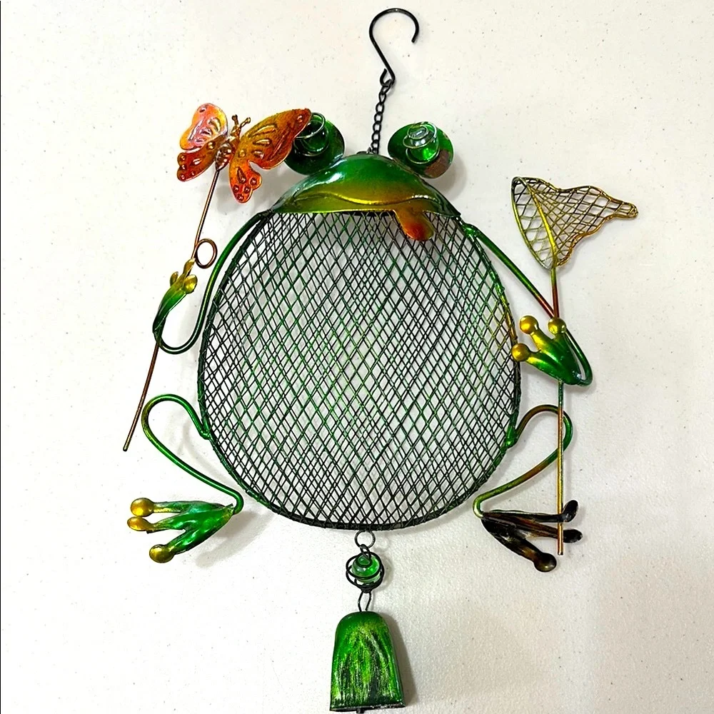 Green Frog Decorative Hanging Bird Feeder with Butterfly & Net