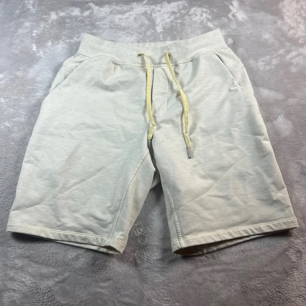 Lululemon Men's Medium City Sweat Shorts YellowCream Heathered 9 Inch Inseam