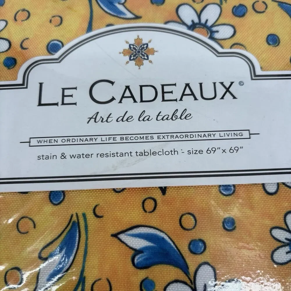 Le Cadeaux province campania yellow