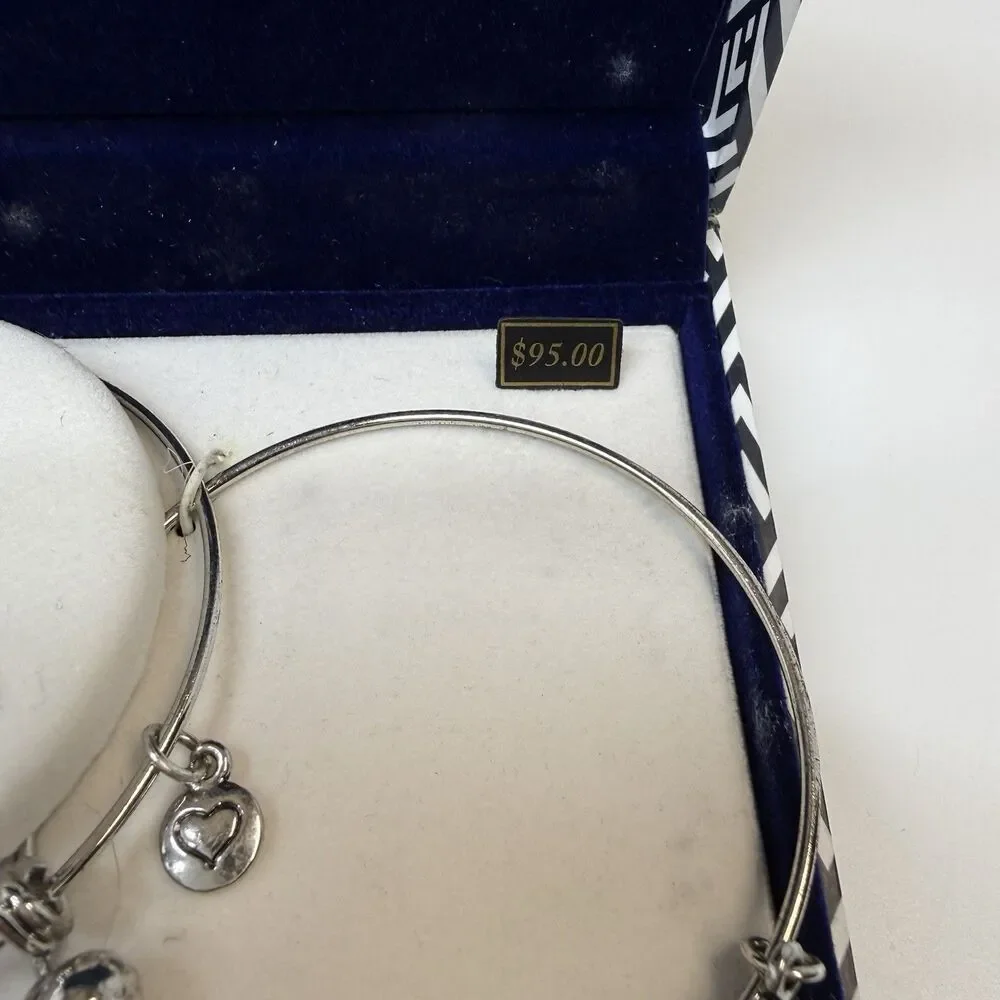 Bella Perlina SISTERS ARE FOREVER 3 Piece Silver Tone Bangle Bracelet Set New