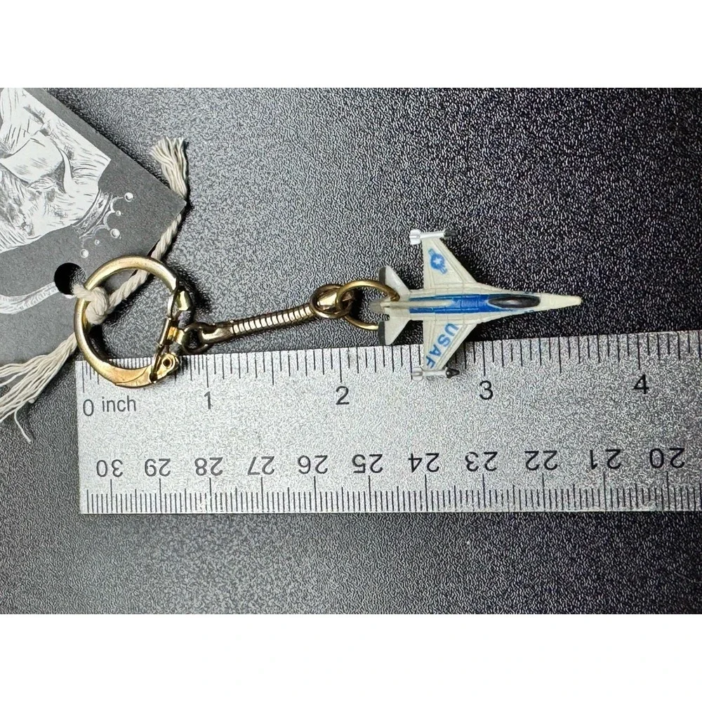 The Unbranded Brand vintage usaf