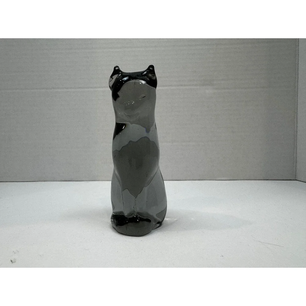 The Unbranded Brand vintage smoky