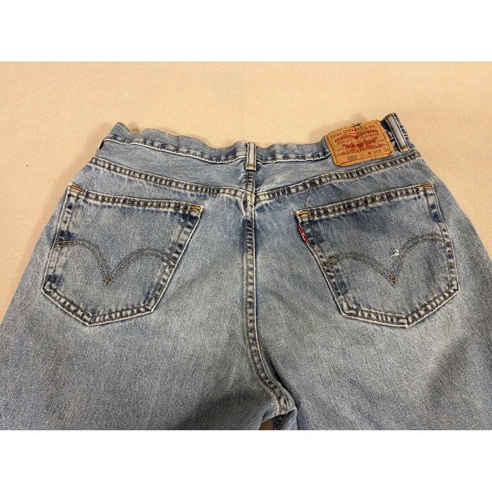Levis levi 550