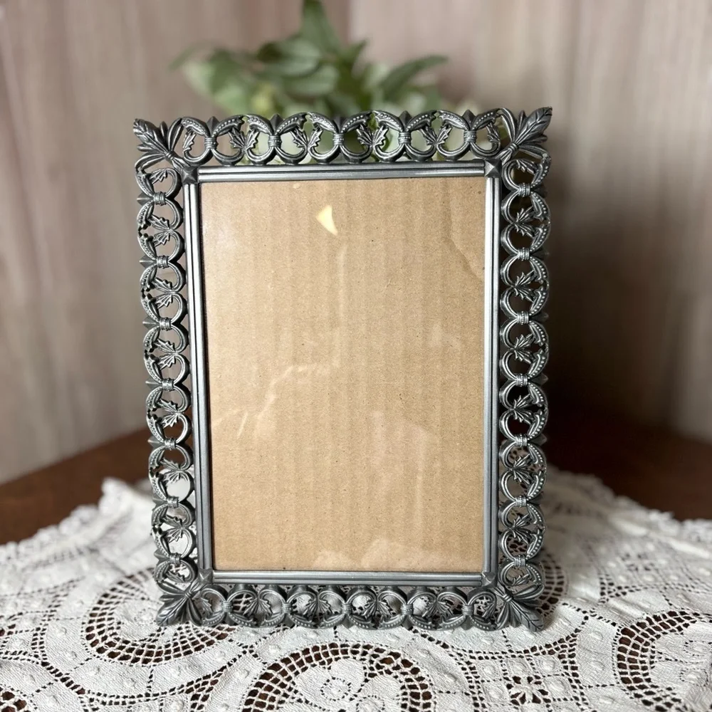 Malden elegant frame