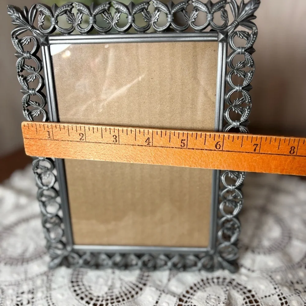 Malden elegant frame