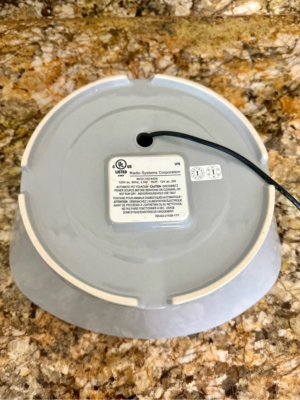 PetSafe Creekside Ceramic Quiet Dog & Cat Fountain, 60-oz + (7) Carbon Filters